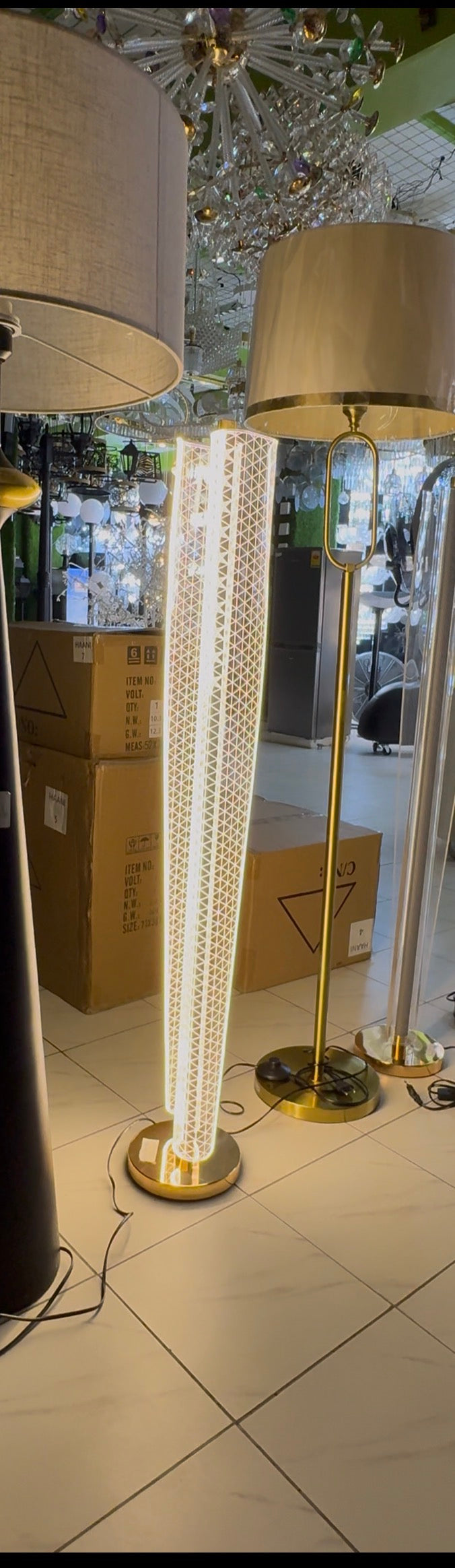 Invincible led acrylic minimalist led floor lamp