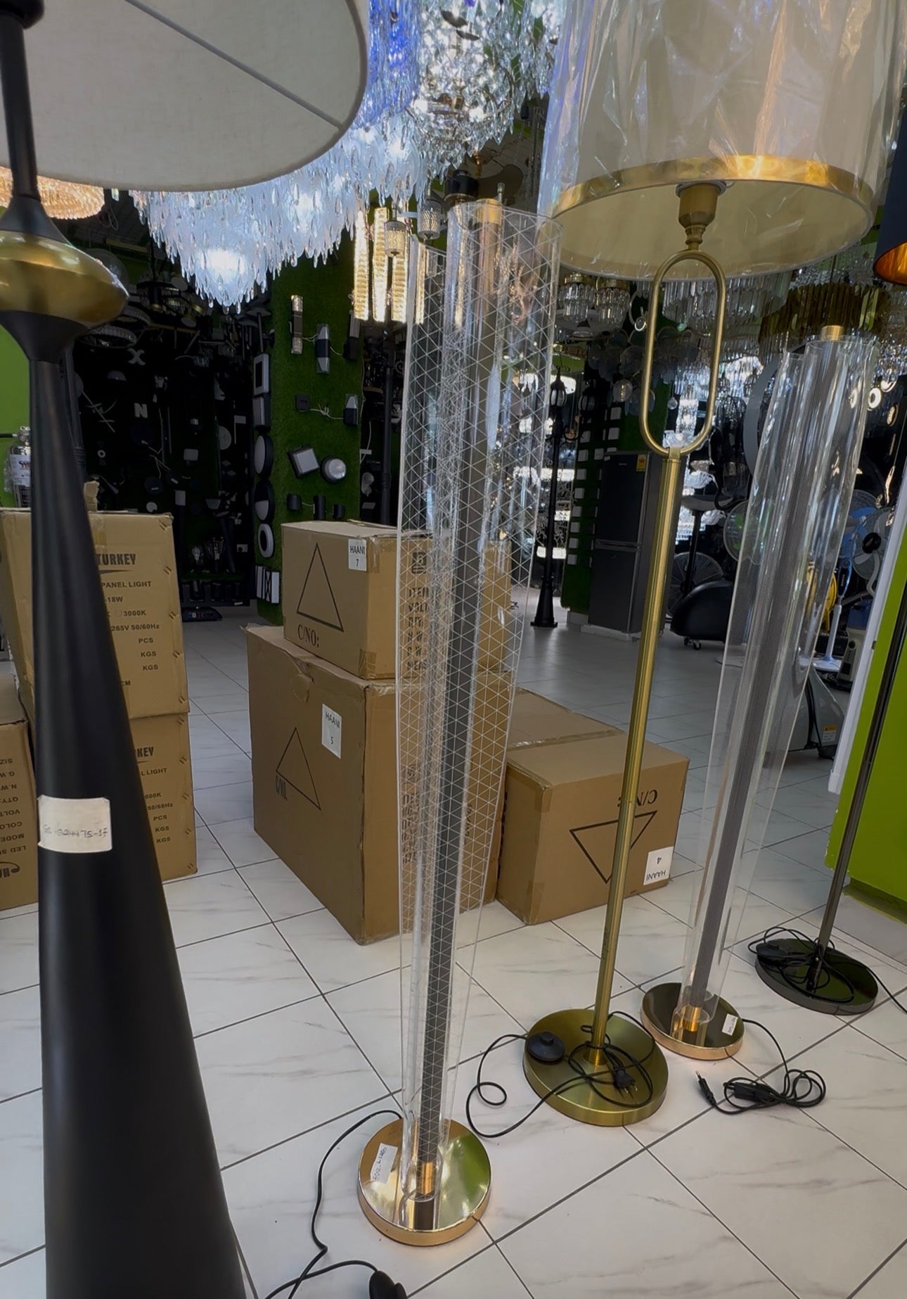 Invincible led acrylic minimalist led floor lamp