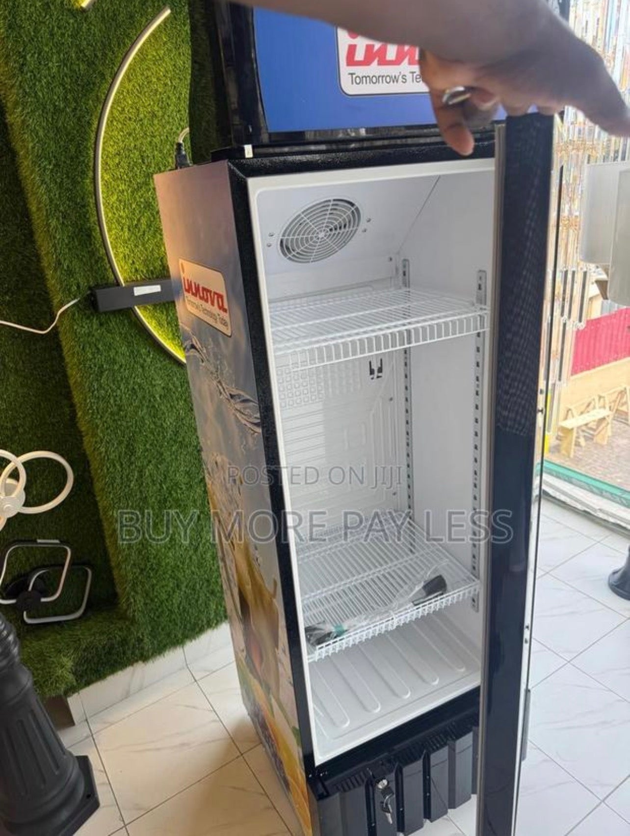 Showcase fridge