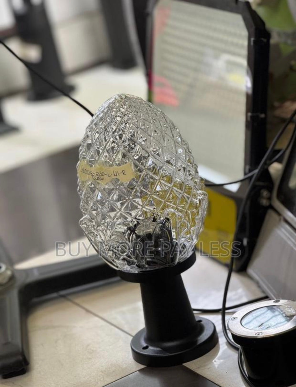 Globe gate light round straight