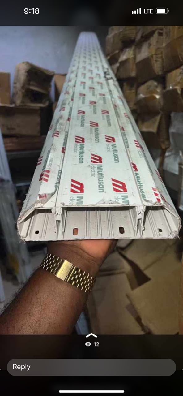 3-Bay Compartment Multisan Floor Trunking